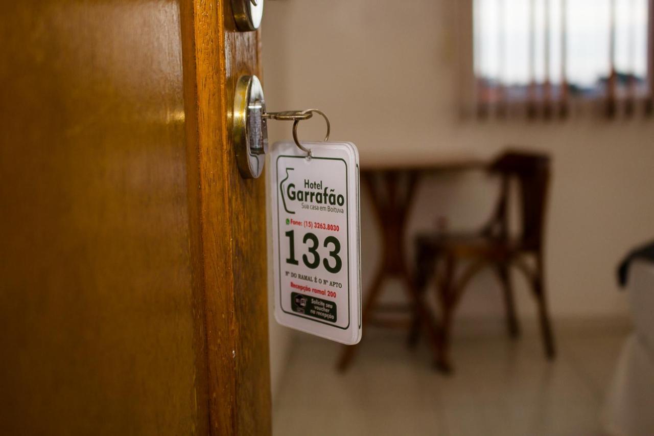 Hotel Garrafao - Rua Principal De โบยตูวา ภายนอก รูปภาพ