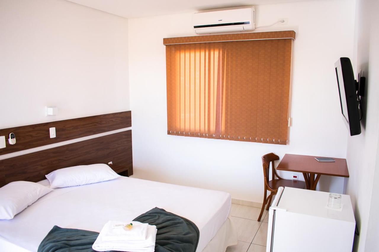 Hotel Garrafao - Rua Principal De โบยตูวา ภายนอก รูปภาพ